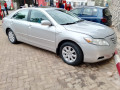 bere-332-new-and-very-nice-toyota-camry-hybrid-is-available-for-sale-250780675812-small-0