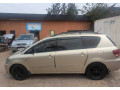 toyota-avensis-small-1
