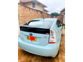 toyota-prius-small-0