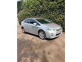 toyota-prius-small-0