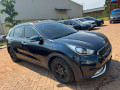 kia-niro-small-0