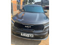 kia-sorento-2023-small-2