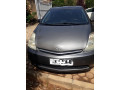 toyota-prius-small-2