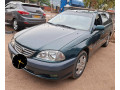 toyota-avensis-small-3