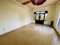 kimironko-unfurnished-4bedrooms-house-for-rent-at-1m-in-good-location-small-13