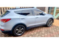 hyundai-santafe-small-0