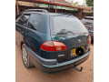toyota-avensis-small-0