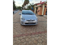 toyota-prius-small-0