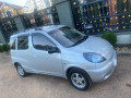 toyota-yaris-small-0