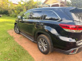 toyota-highlander-small-4