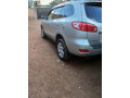 hyundai-santafe-small-0