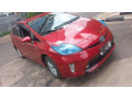 toyota-prius-small-0