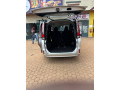 toyota-noah-small-1