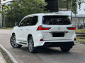 2017-2021-lexus-lx570-v8-small-6