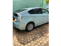 toyota-prius-small-0