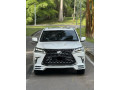 2017-2021-lexus-lx570-v8-small-4
