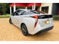 toyota-prius-small-0