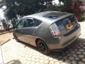 toyota-prius-small-0