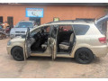 toyota-avensis-small-2