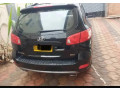 hyundai-santafe-small-0
