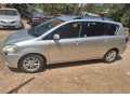 toyota-avensis-small-3