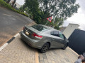 toyota-avensis-small-2