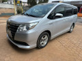 toyota-noah-small-4