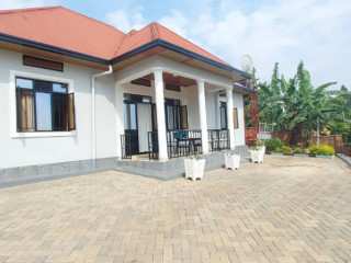 Kigali unfurnished house for rent in Nyanza