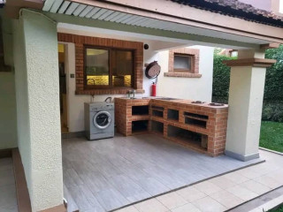 This is beautiful full furnished