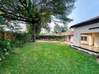Kigali Unfurnished Bungalow available for rent in Kimihurura