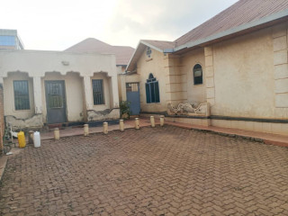 40 kimironko very big plot with house for sale. Call or WhatsApp: [***] 