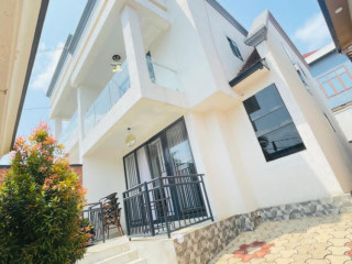 Fully furnished 3bedr, 3bathr house for rent in kibagabaga