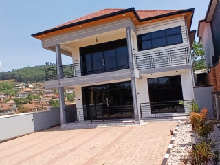 HOUSE FOR SALE AT ZINDIRO