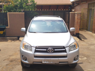 Toyota RAV4, 2012, $14M FRW