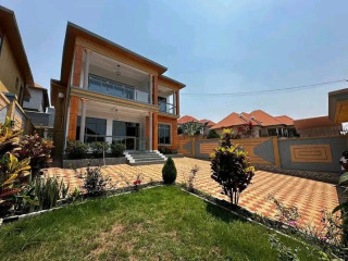 Kibagabaga unfurnished house for rent in Kigali