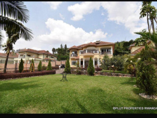 Nice full furnished house for rent with big garden in nyarutarama