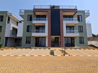 3 bedrooms unfurnished apartment for rent in Kigali kanombe