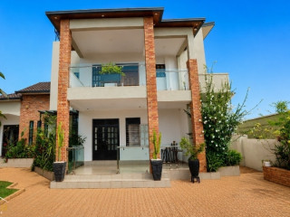 House for sale 200M Kabuga -Muyumbu