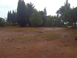 Very large plot for sale in Nyamirambo near Fazenda.