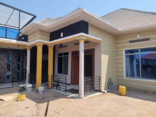 HOUSE FOR SALE IN NYARUGUNGA