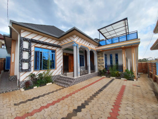 HOUSE FOR SALE IN NYARUGUNGA AT A GOOD PRICE