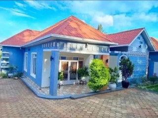 Furnished house for rent in kimironko 4bed 3bath