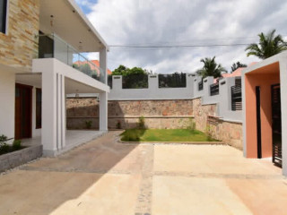 Kibagabaga modern new house for sale in Kigali