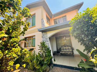 Gacuriro well furnished house for rent with swimming pool in Kigali Rwanda