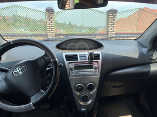 Toyota Yaris - 7,600,000