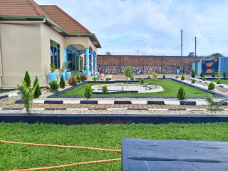 Un furnished nice house with big garden house for sale in kanombe