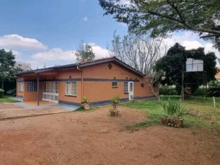 🏡 PLOT WITH OLD HOUSE FOR SALE – KIMIHURURA