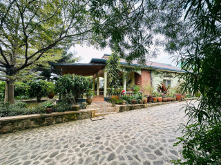Nyarutarama villa for rent in good neighborhood