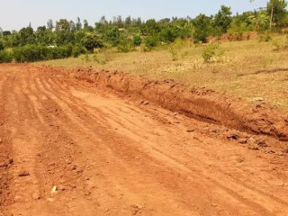 Plot for sale in ndera