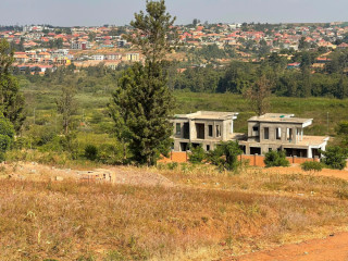 Plots for sale closer to Kigali parent school